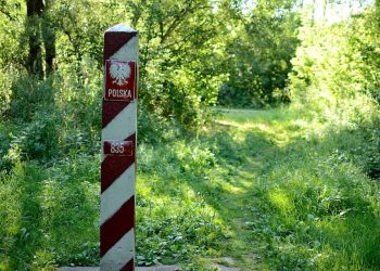 Takiego selfie lepiej nie robić. Może kosztować bardzo dużo
