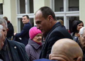 Kukiz pyta internautów o koalicję. Jest ankieta