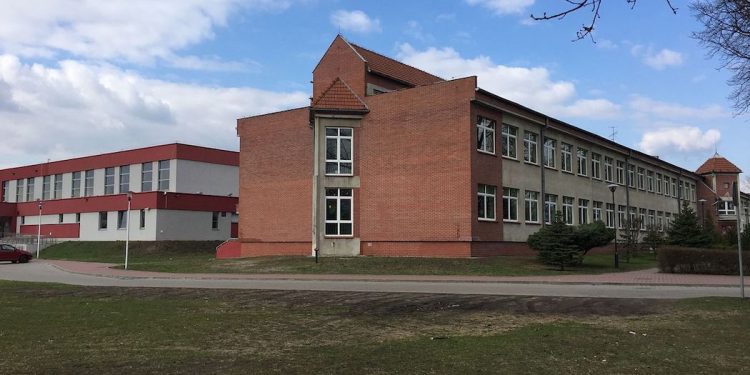 Dodatkowy miliard dla nauczycieli od września. Resort edukacji zapowiada podwyżki