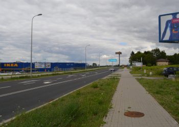 Billboard przed Ikeą w Lublinie. Reakcja na zwolnienie