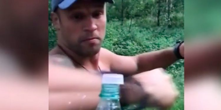 W ringu uderzył Polaka łokciem. Wygrał w atmosferze skandalu a teraz przypomina o tym w nietypowy sposób