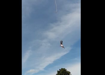 Gdynia: 39-latek zsunął się z uprzęży podczas skoku na bungee [WIDEO]