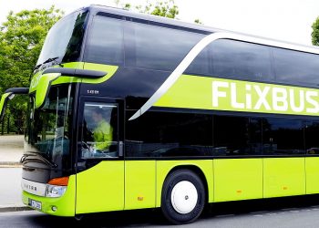 Flixbus zwolnił kierowcę za tatuaż „Mein Kampf”