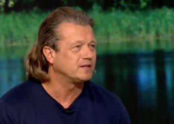 Jakimowicz o kryzysie w szeregach opozycji: Pan Schetyna ich zabiera na banana