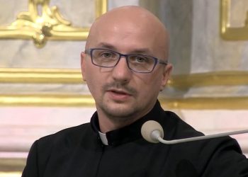 Ojciec Grzegorz Kramer: Kupowałem i będę kupował meble w Ikei