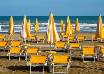 Dermatolodzy: Stosowanie kremów z filtrem UV to podstawa profilaktyki czerniaka