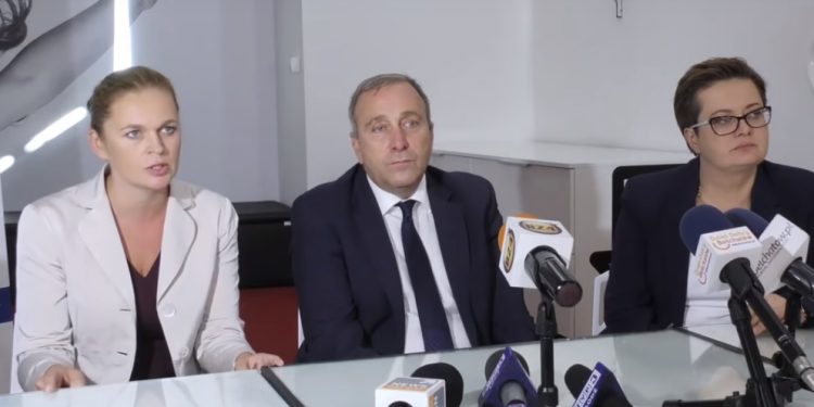 Zjednoczona opozycja dogania PiS. Szykuje się rekordowa frekwencja