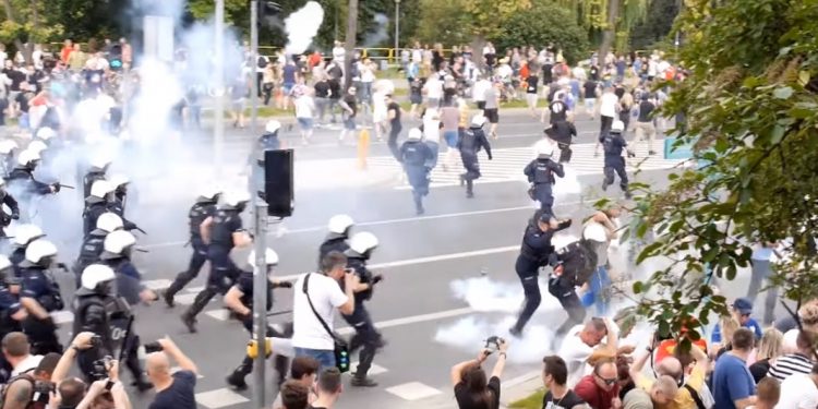 Zamieszki na Marszu Równości w Białymstoku. Mocna reakcja MSWiA