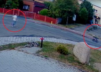 Wielkopolskie: Wózek z dzieckiem pędził po ulicy. Wzorowa postawa strażaka [WIDEO]