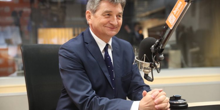 Koniec z rodzinnymi lotami rządzących? PiS zapowiada radykalną ustawę