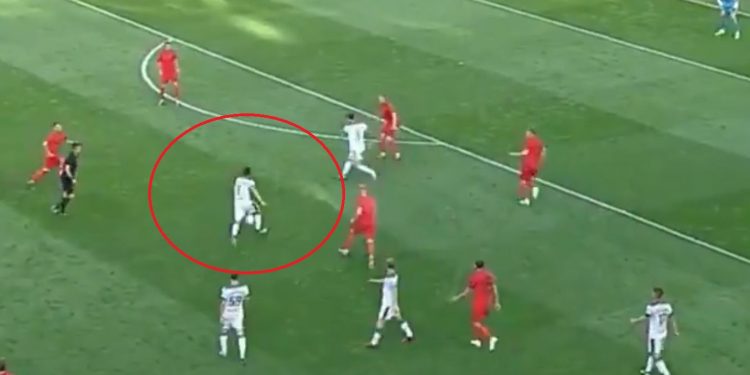 Grzegorz Krychowiak przeszedł samego siebie. Co za gol!