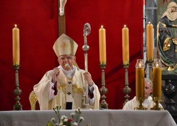 Mocne kazanie abpa Jędraszewskiego. Mówił o „tęczowej zarazie”