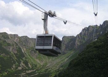Awaria kolejki na Kasprowy Wierch po uderzeniu pioruna. 450 turystów uwięzionych!
