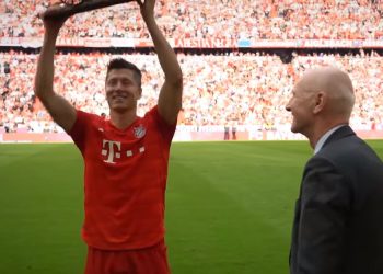 Lewandowski uratował Bayern przed kompromitacją! [WIDEO]