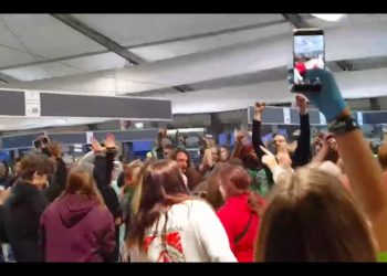 Wielka impreza w Lidlu podczas Pol’and’Rock Festival. Nagle wszyscy zaczęli tańczyć [WIDEO]