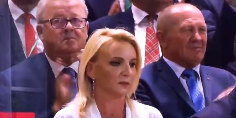 Konwencja PSL-Kukiz’15. Mina posłanki przykuła uwagę internautów