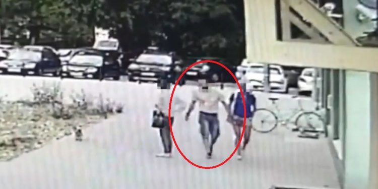 Warszawa: Kopnął małego psa i uciekł. Napastnikiem okazał się strażnik miejski