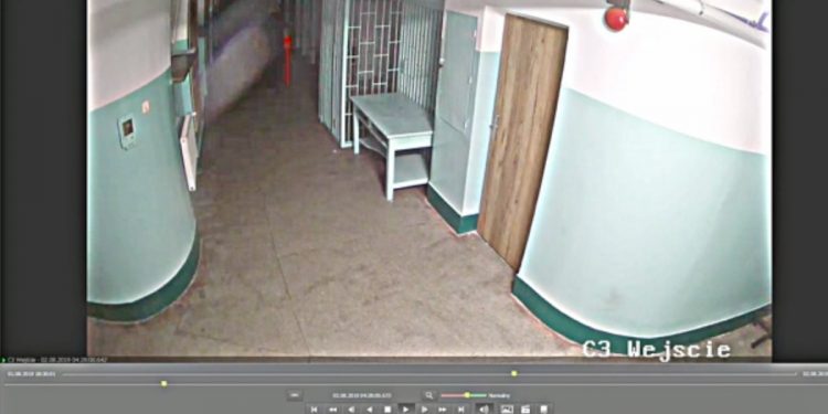 Ministerstwo Sprawiedliwości publikuje nagrania sprzed celi Kosteckiego [WIDEO]