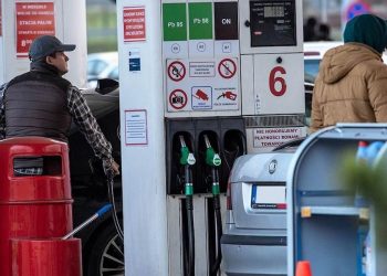 Badanie ruchu na stacjach paliw: ORLEN liderem wśród młodych Polaków. Konkurencja mocno z tyłu