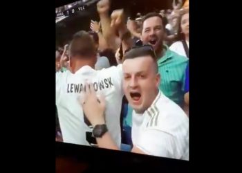 Napastnik Realu strzela bramkę a na koszulce kibica… Lewandowski. Niecodzienne nagranie [WIDEO]