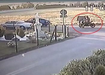 Tragedia w Wielkopolsce: 20-letni motocyklista zahaczył o auto. Z naprzeciwka jechał drugi samochód