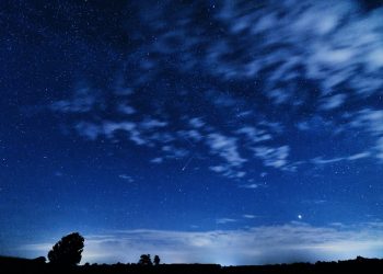 noc spadających gwiazd