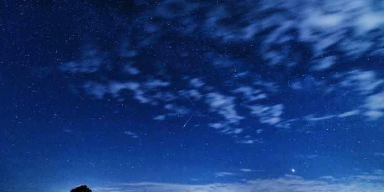 noc spadających gwiazd