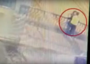 Para całowała się na moście. Zginęli spadając z wysokości