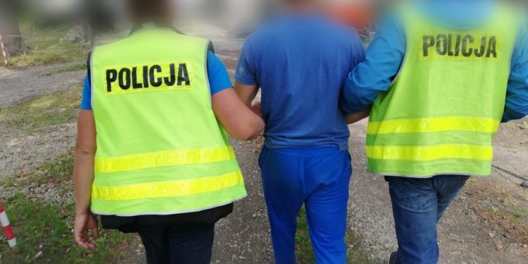 Pobili nastolatków w tramwaju, bo… myśleli, że kibicują przeciwnej drużynie