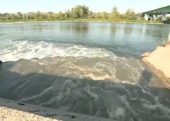 Awaria w „Czajce”: Nowe informacje. 3 tysiące litrów ścieków na sekundę wpada do Wisły. Wydano alert RCB