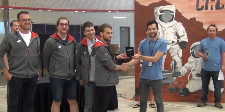 Polscy studenci na podium zawodów łazików marsjańskich w Kanadzie