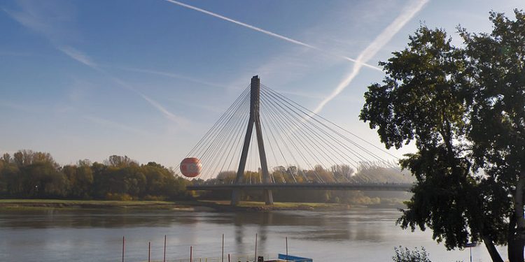 Awaria oczyszczalni ścieków w Warszawie! Wpadają do Wisły