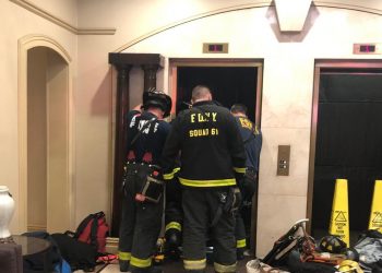 Winda zmiażdżyła mężczyznę. Wstrząsające nagranie [WIDEO]