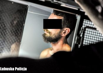 Kostrzyn nad Odrą: 36-latek, który zaatakował policjanta usłyszał zarzuty