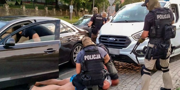 Zatrzymali ochroniarzy. Duża akcja policji [WIDEO]
