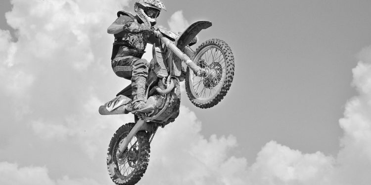 Tragedia na motocrossowych Mistrzostwach Polski: Nie żyje 15-letnia zawodniczka