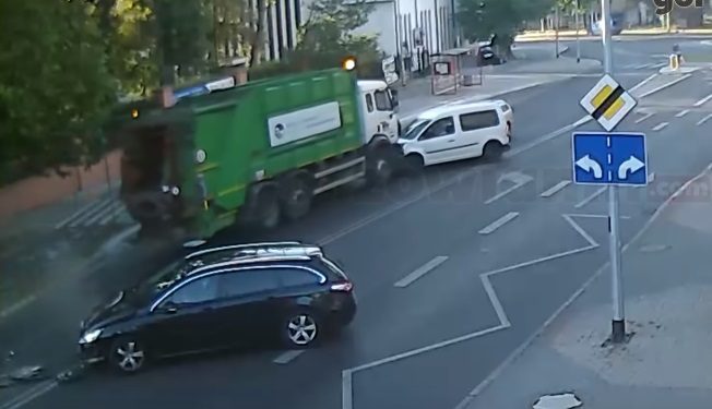 Gorzów: Śmieciarka bez kierowcy taranowała samochody [WIDEO]