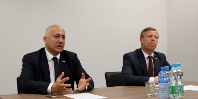 Joachim Brudziński składa nietypowe życzenia na początek roku szkolnego. „Wyrazy wsparcia ojcom”