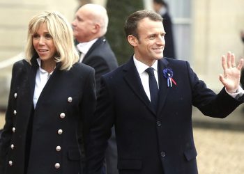 Macron oskarża Polskę. Jest odpowiedź wiceszefa MSZ