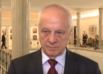 Niesiołowski krytykuje Jana Pawła II. „To kładzie się cieniem”