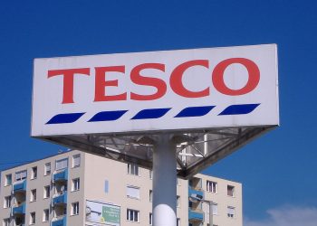 Wiadomo już która sieć przejmie sklepy po Tesco? Jest wniosek do UOKiK