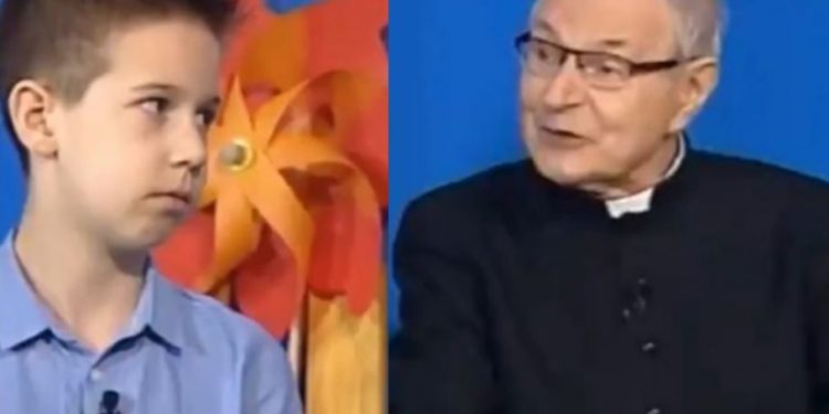 Biskup wychwalał rząd PiS w programie dla dzieci. Mówił o 500 plus