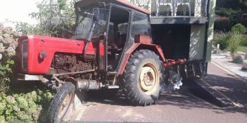 Ciągnikiem wjechał w dom sąsiada. Był kompletnie pijany