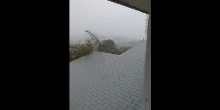 Huragan Dorian uderzył w Bahamy. Niewyobrażalna skala zniszczeń! „Módlcie się za nas” [WIDEO]