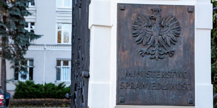 Dane z Ministerstwa Sprawiedliwości: Do sądów wpływa mniej spraw w kwestii skargi pauliańskiej