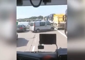Kierowcy, którzy blokowali „korytarz życia” na A4 mają kłopoty. Posypały się kary [WIDEO]
