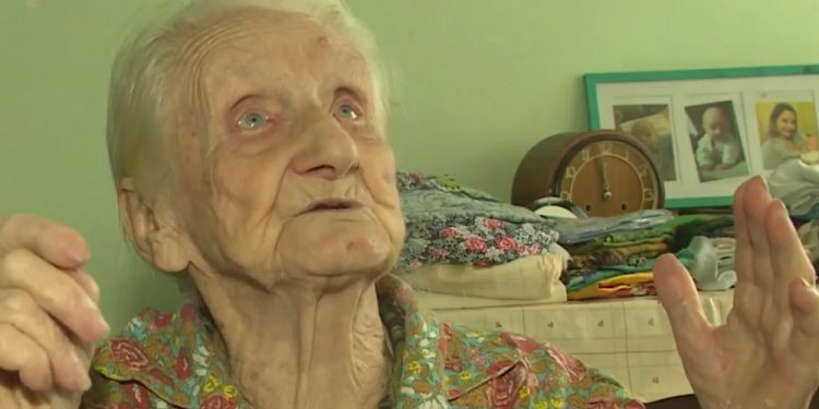 Bielsko-Biała: Zrabowali 99-latce wszystkie oszczędności. Internauci ruszyli z pomocą