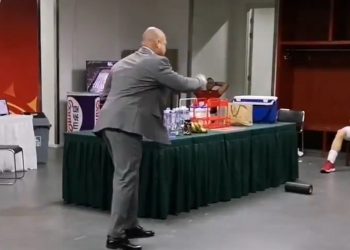 MŚ w koszykówce. W sieci pojawiło się nagranie niesamowitej odprawy trenera Polaków: Gwarantuję wam! [WIDEO]