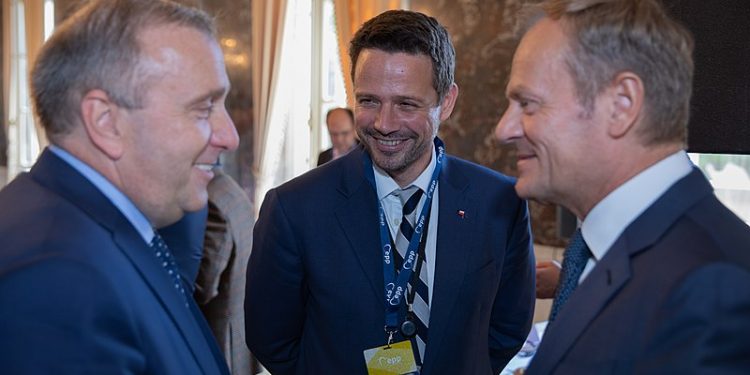 schetyna tusk trzaskowski