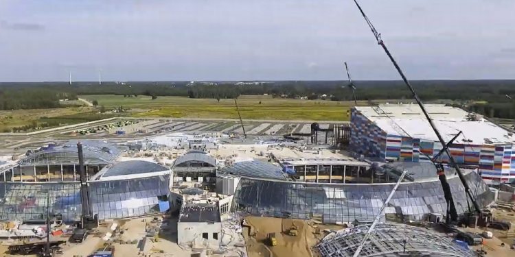 Budowa Suntago Wodny Świat na ostatniej prostej: Koniec prac konstrukcyjnych [WIDEO]